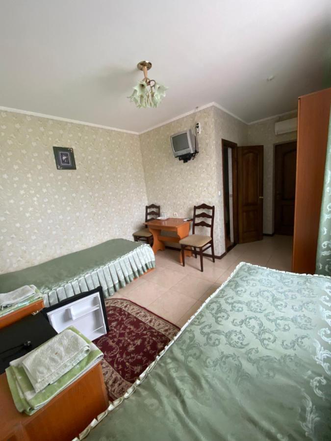 Hotel Золотий Лев Zvenyhorodka Zewnętrze zdjęcie