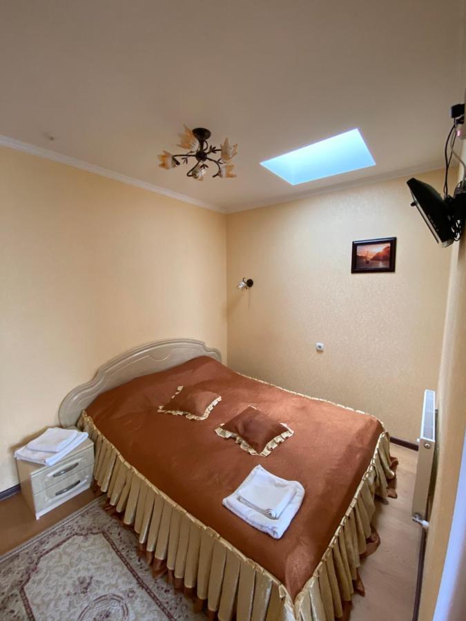 Hotel Золотий Лев Zvenyhorodka Zewnętrze zdjęcie