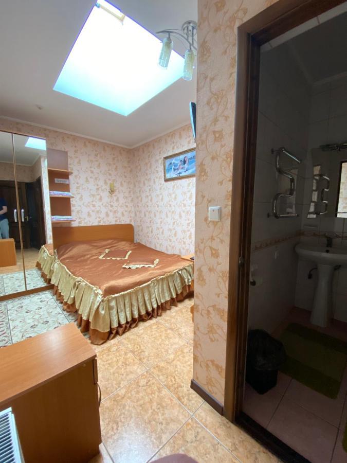 Hotel Золотий Лев Zvenyhorodka Zewnętrze zdjęcie